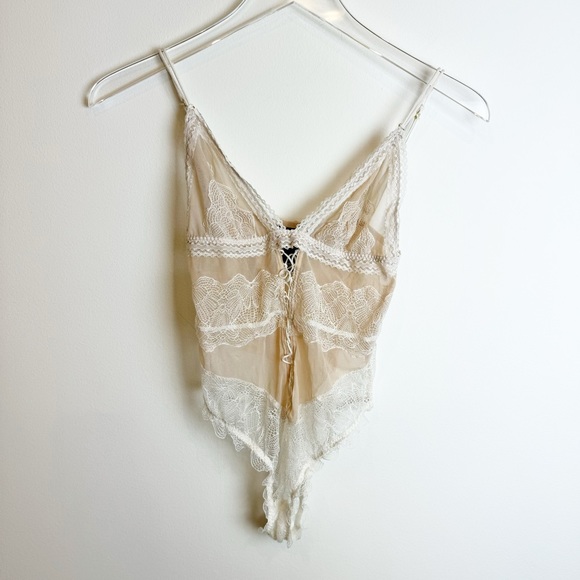 Victoria's Secret | Nude Mesh Lace Teddie Bodysuit - Picture 2 of 8